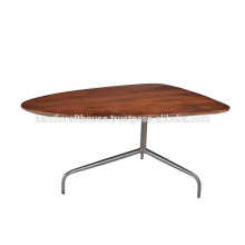 Mesa de mesa de madeira e base de metal industrial